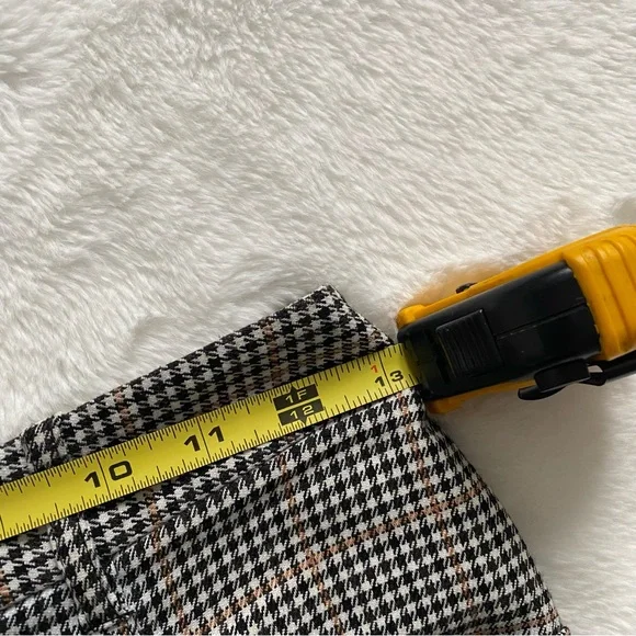 URBAN OUTFITTERS | B&W plaid straight leg pants - Picture 6 of 6